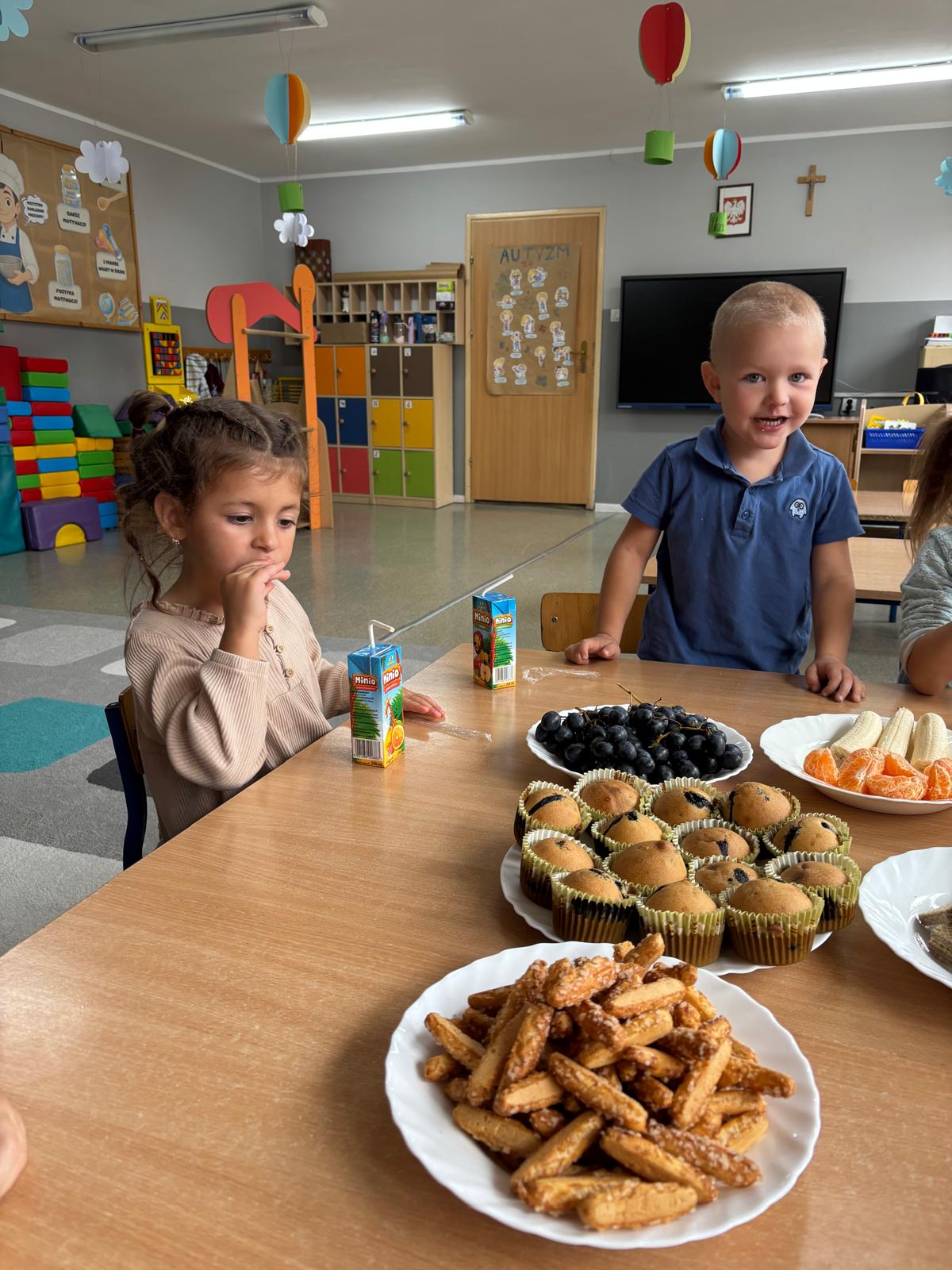 Dzień Chłopaka w oddziale przedszkolnym dzieci z oddziału przedszkolnego w Dniu Cłopaka